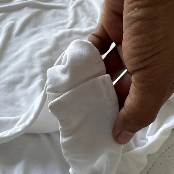 SNDYS. Dany Bodysuit One-Shoulder in white cutout long sleeve size US 4 - Picture 8 of 10